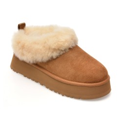 Papuci UGG maro