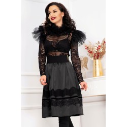 Fusta neagra din satin decorata cu dantela neagra