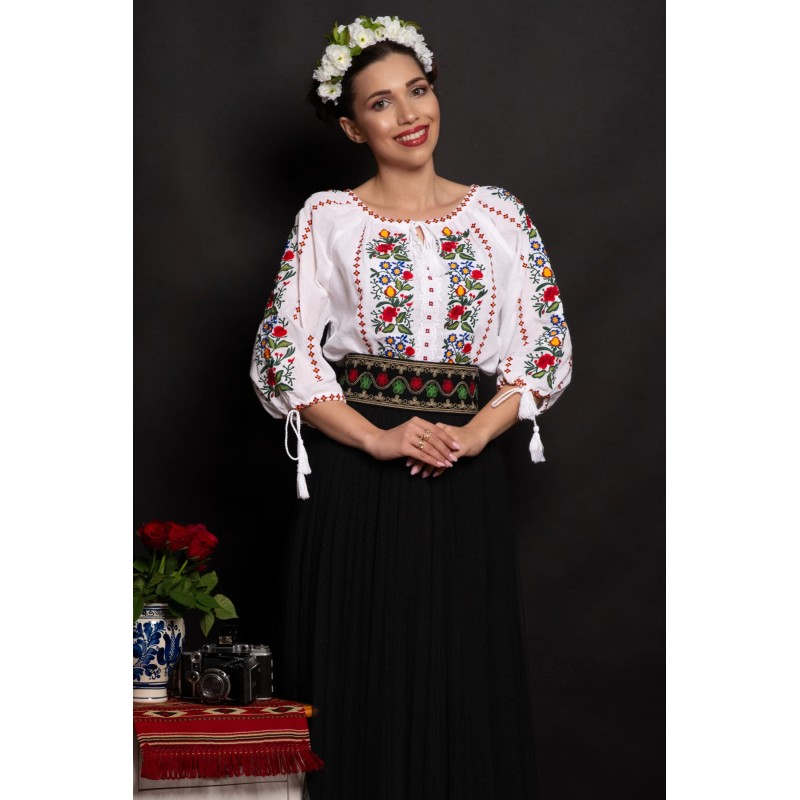 Brau dama traditional Lucia cu motive populare brodate