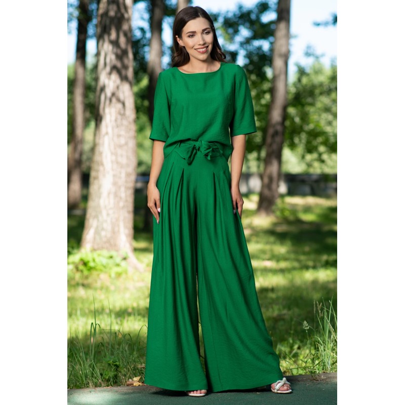 Compleu dama verde din vascoza cu pantaloni evazati