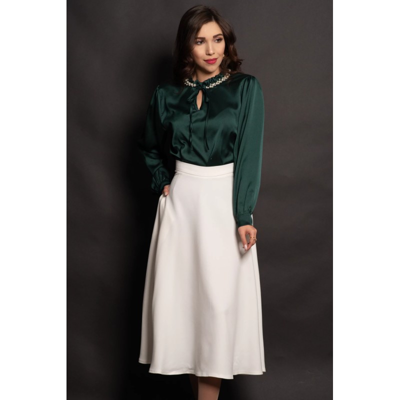 Fusta midi alba in clos cu buzunare laterale