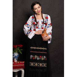 Fota traditionala Adina cu broderie bej si motive florale