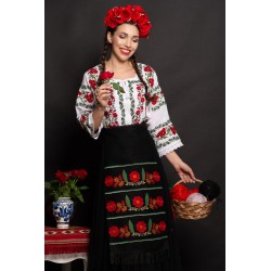 Fota traditionala Mioara cu flori brodate