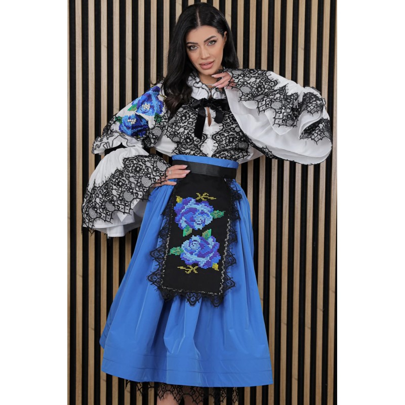 Fota traditionala Flori de Sânziene