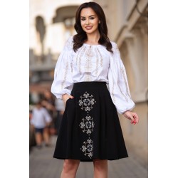 Fusta dama neagra in clos cu broderie aurie traditionala