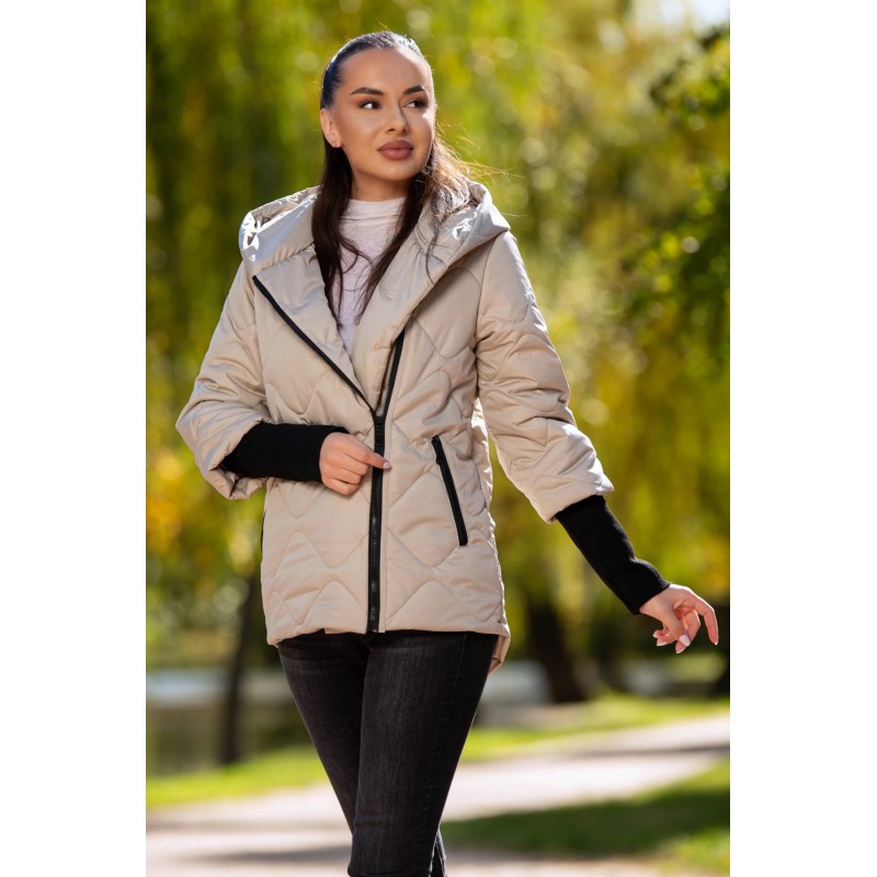 Geaca dama crem matlasata Medeea cu mansete din tricot si gluga