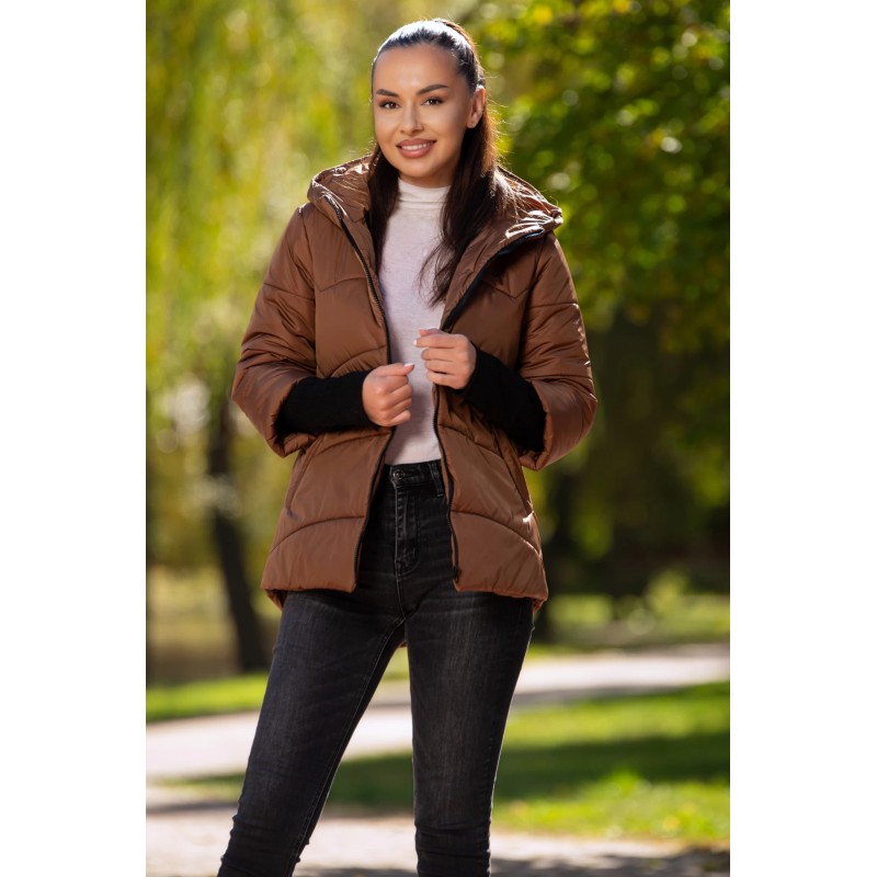 Geaca dama matlasata maro Denisa cu mansete din tricot si gluga