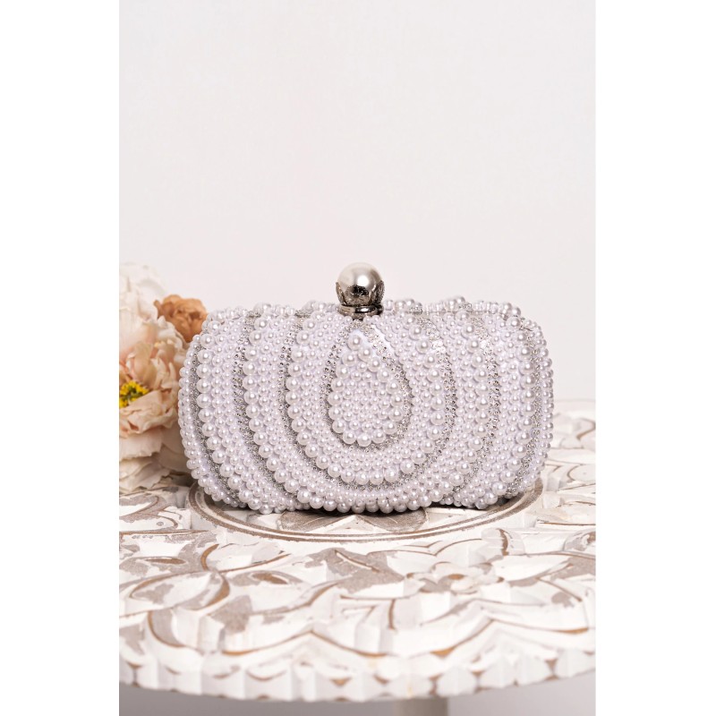 Geanta de cununie Parfois alba decorata cu perle si strassuri