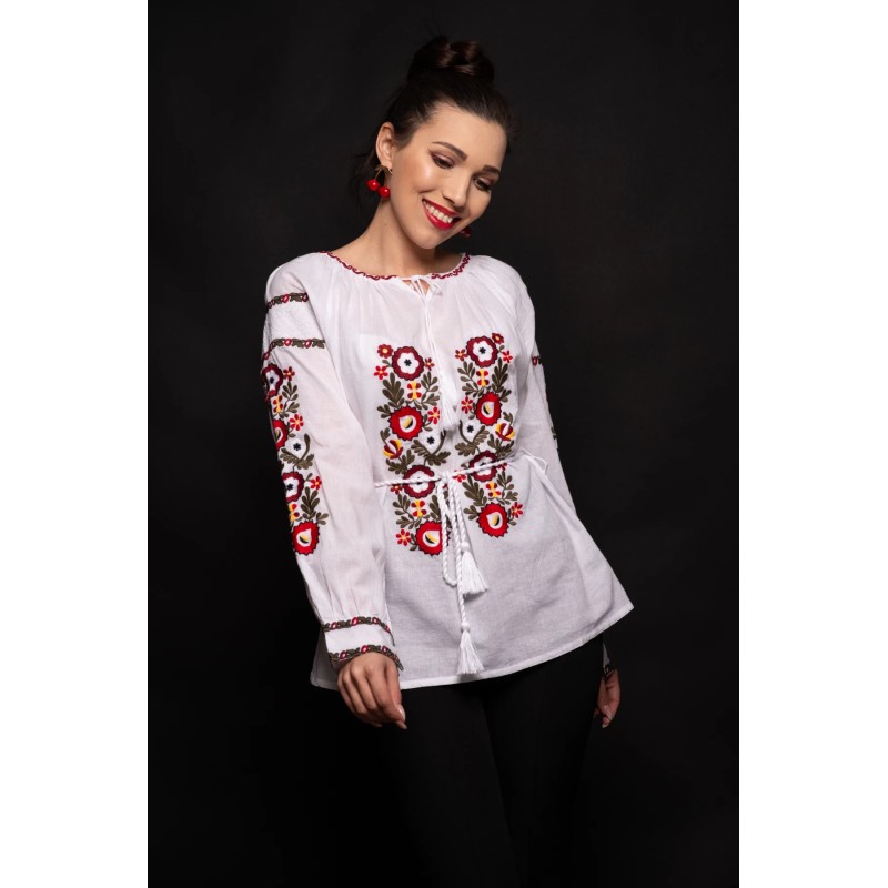 Bluza tip ie Elisabeta cu flori rosii brodate