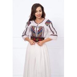 Ie nationala brodata cu tricolor