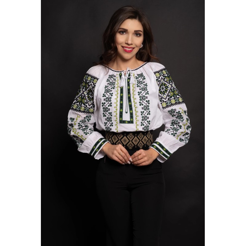 Ie traditionala Mirabela alba din bumbac cu broderie verde inspirata din motive folclorice