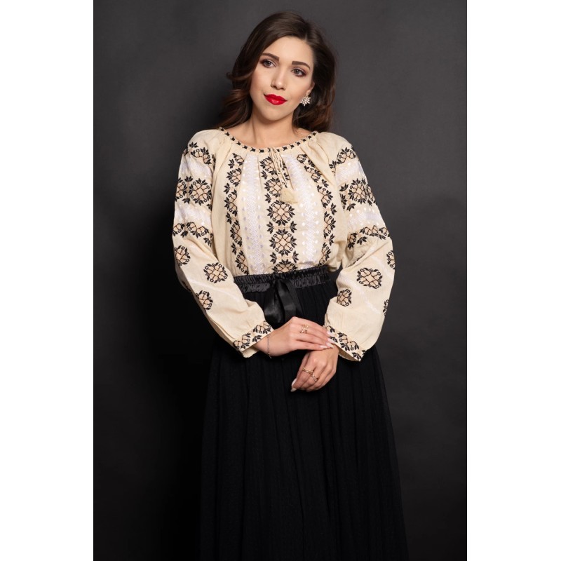 Ie bej din bumbac Andra brodata cu motive geometrice inspirate din portul popular