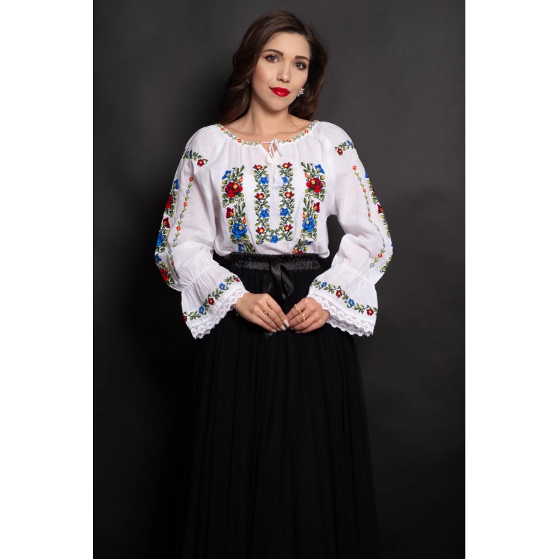 Ie traditionala alba cu broderie florala Amalia din bumbac