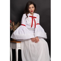 Camasa eleganta de inspiratie traditionala Isabella cu maneci clopot si dantela chantilly