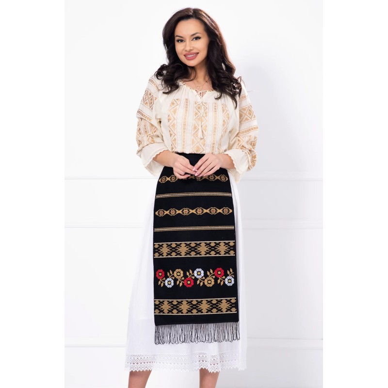 Ie traditionala Augustina bej cu broderie aurie