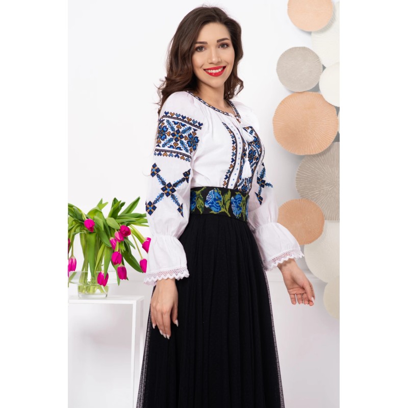 Ie traditionala Otilia cu inimi brodate