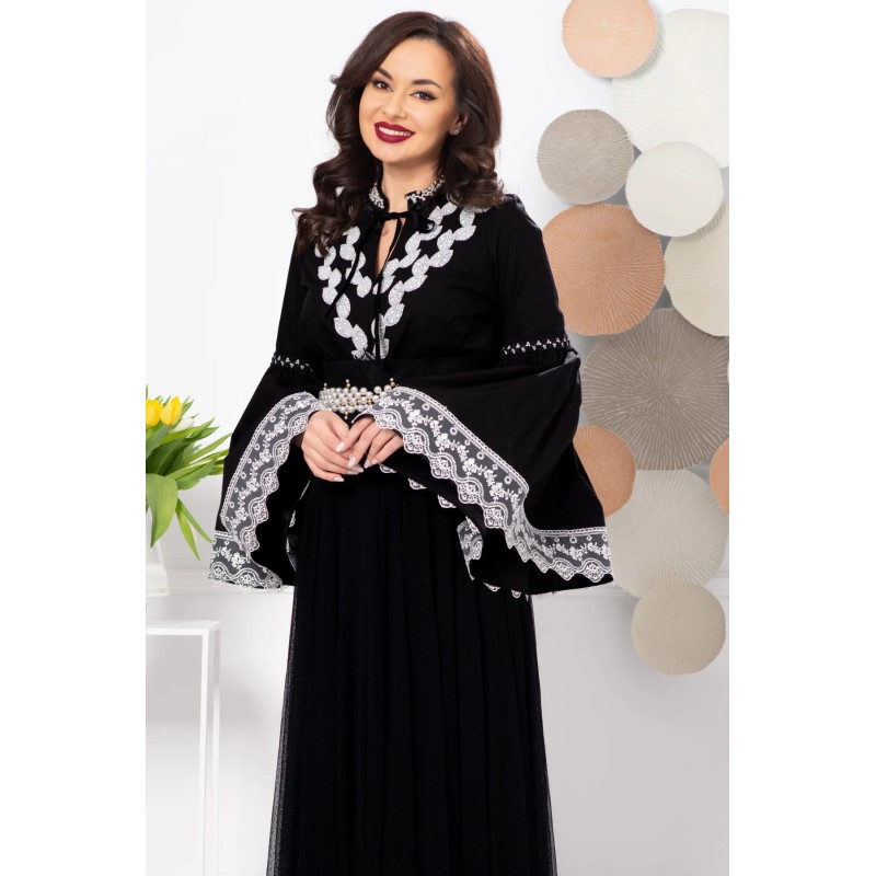 Selena - Camasa eleganta de inspiratie traditionala cu maneci tip clopot si dantela alba