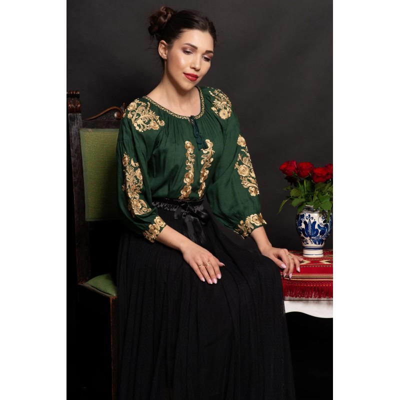 Ie dama traditionala verde Minodora cu broderie aurie