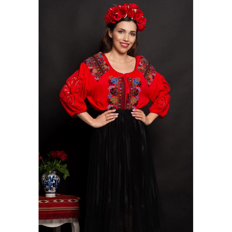 Ie dama rosie Stefania cu broderie florala traditionala