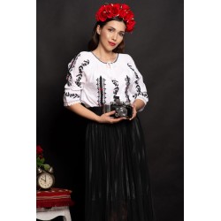 Ie traditionala alba Natalia brodata cu simbolul crucii