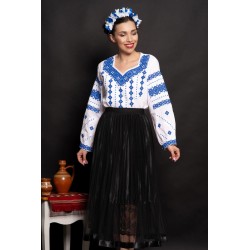 Ie traditionala Lacramioara alba cu broderie albastra cu motivul rombului