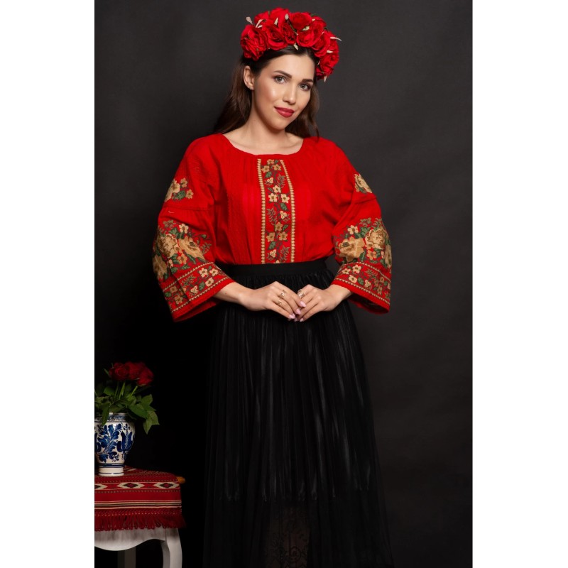 Ie traditionala rosie Lioara cu maneca clopot si trandafiri brodati