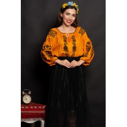 Ie traditionala galbena din vascoza Lena cu flori brodate
