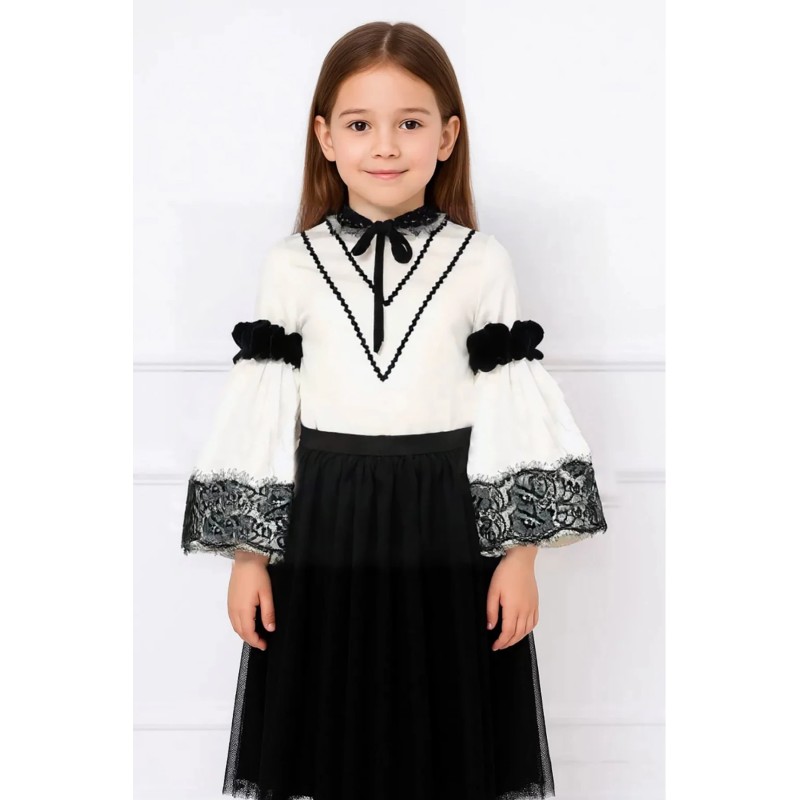 Elizabeth Roses - Camasa fetita de inspiratie traditionala cu maneci tip clopot si broderie neagra