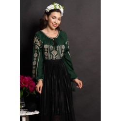 Ie traditionala verde Lenora cu romburi aurii brodate