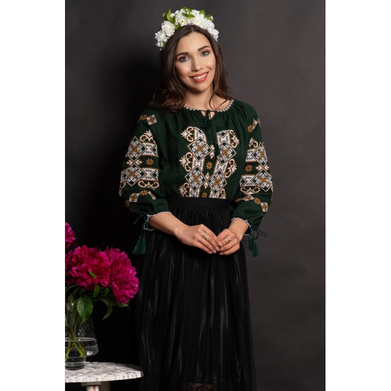 Ie dama verde din bumbac Berta cu broderie traditionala