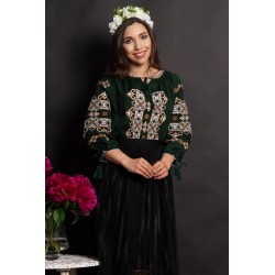 Ie dama verde din bumbac Berta cu broderie traditionala