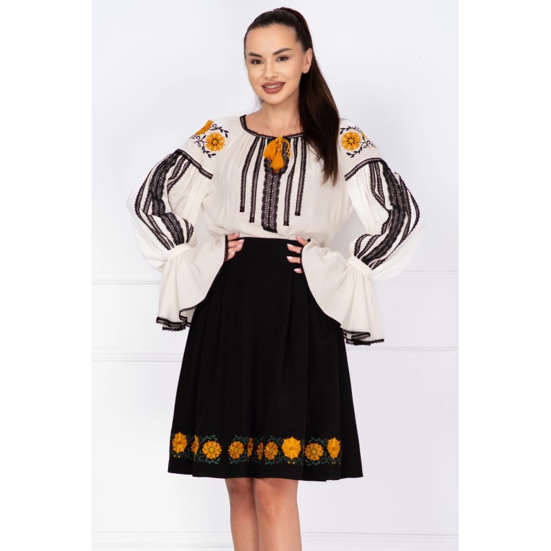 Bluza tip ie alba cu motive traditionale florale galbene