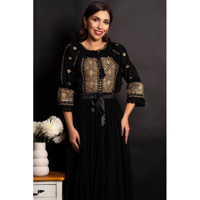 Ie neagră traditionala din bumbac Sarai cu broderie aurie si paiete discrete