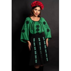 Bluza verde tip ie din vascoza cu broderie traditionala neagra