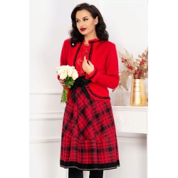 Jacheta din lana traditionala rosie accesorizata cu flori crosetate