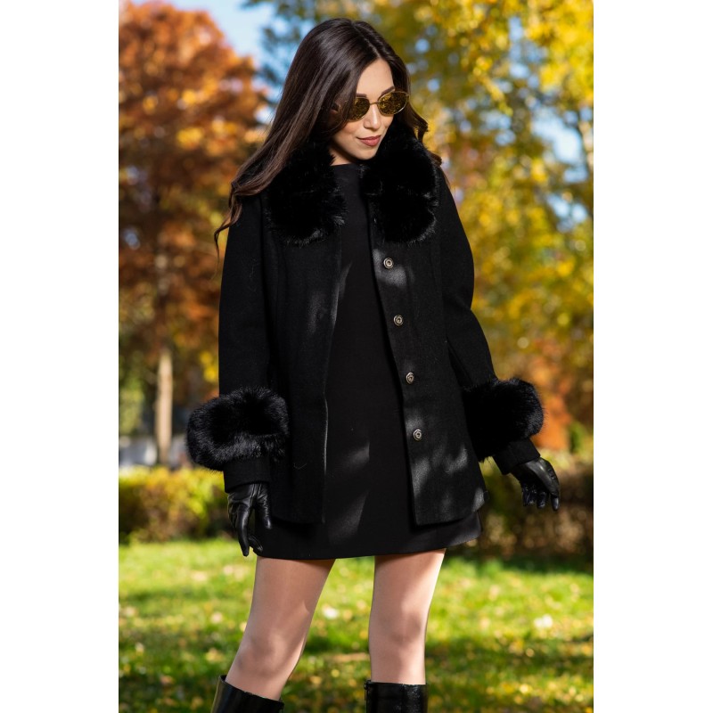 Palton scurt negru din stofa cu guler si mansete din blana