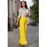 Pantaloni galbeni evazati din vascoza cu talie inalta