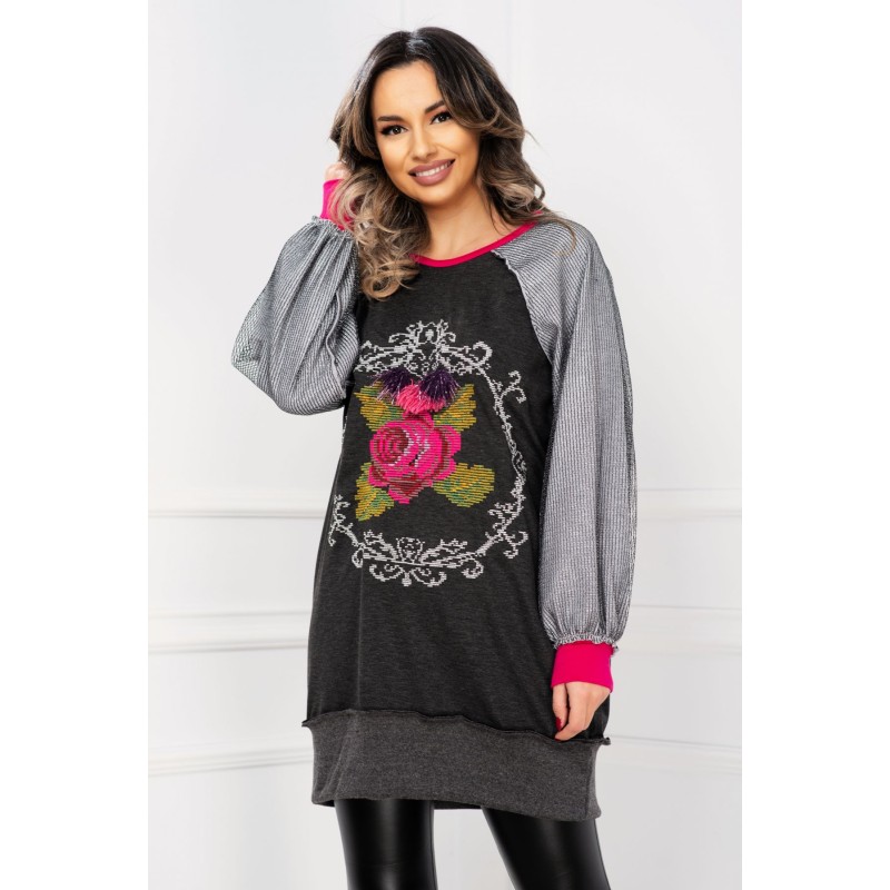Pulover cu broderie traditionala si plasa argintie pe maneci