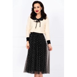 Pulover din tricot ecru Petra cu guler cu buline si brosa detasabila