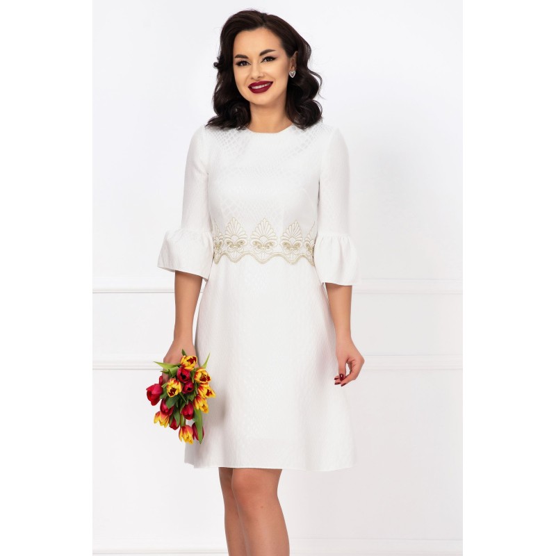 Rochie de cununie delicata Effect cu maneci clopot si broderie aurie