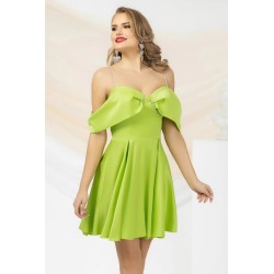 Rochie mini lime eleganta Pretty Girl cu umeri goi si strassuri