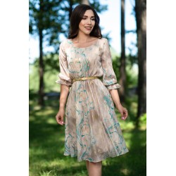 Rochie de zi in clos Inga bej cu insertii aurii si imprimeu turquoise