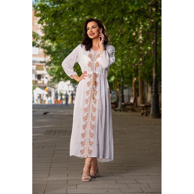 Rochie traditionala eleganta alba lunga din vascoza Maria cu broderie bej