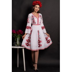 Rochie traditionala in clos Angelica cu broderie rosie si simbolul crucii