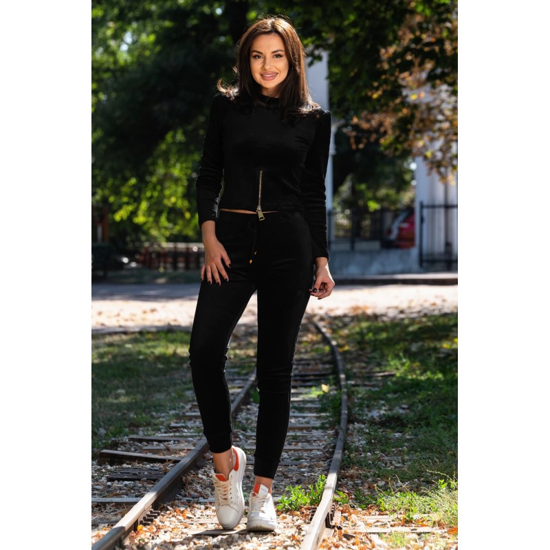 Trening cambrat negru din catifea cu umeri buretati