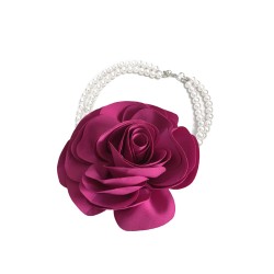 Colier cu fucsia la baza gâtului cu floare 3D