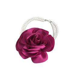 Colier cu fucsia la baza gâtului cu floare 3D