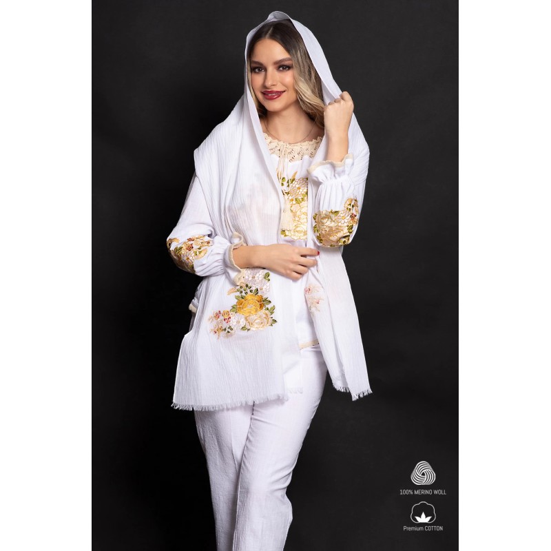 Esarfa din bumbac alba brodata cu bujori galbeni